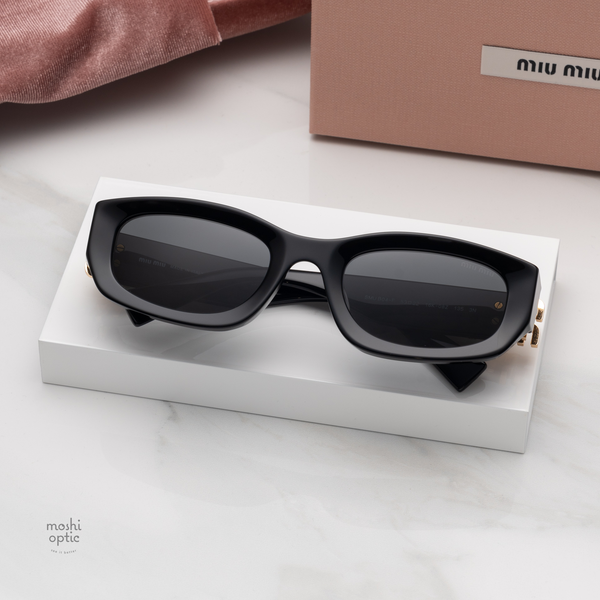 แว่นกันแดด Miu Miu MUB04SF 16K08Z