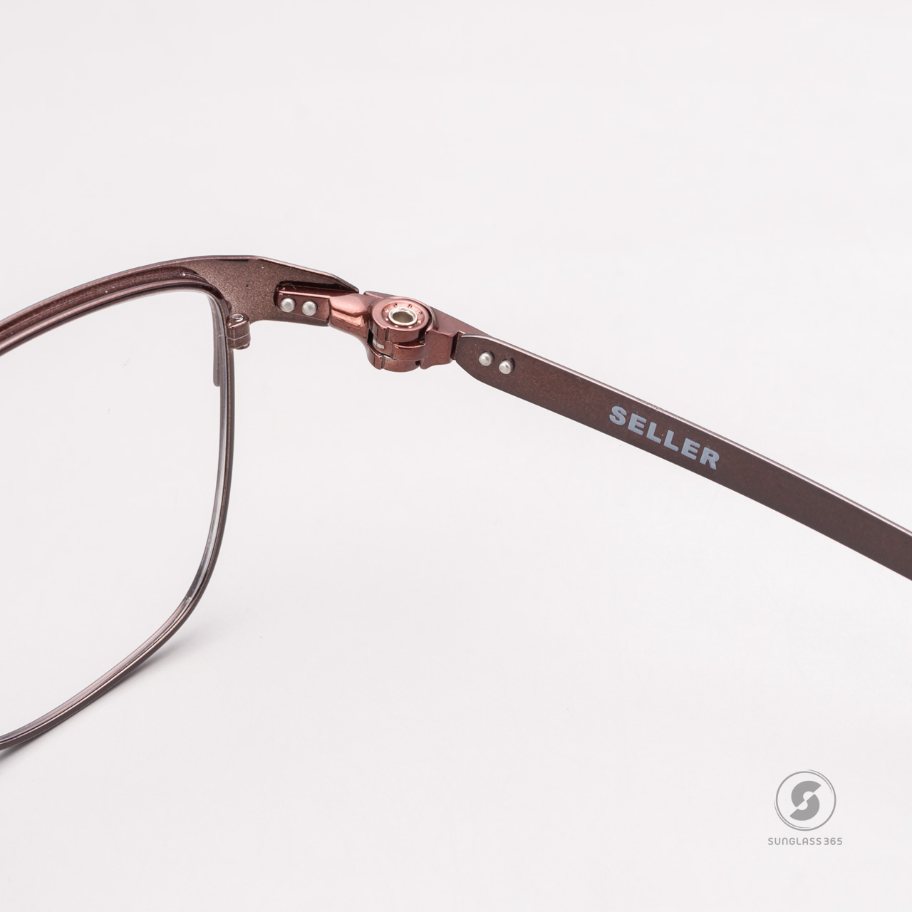 Oakley Seller OX3248-05 Brushed Grenache