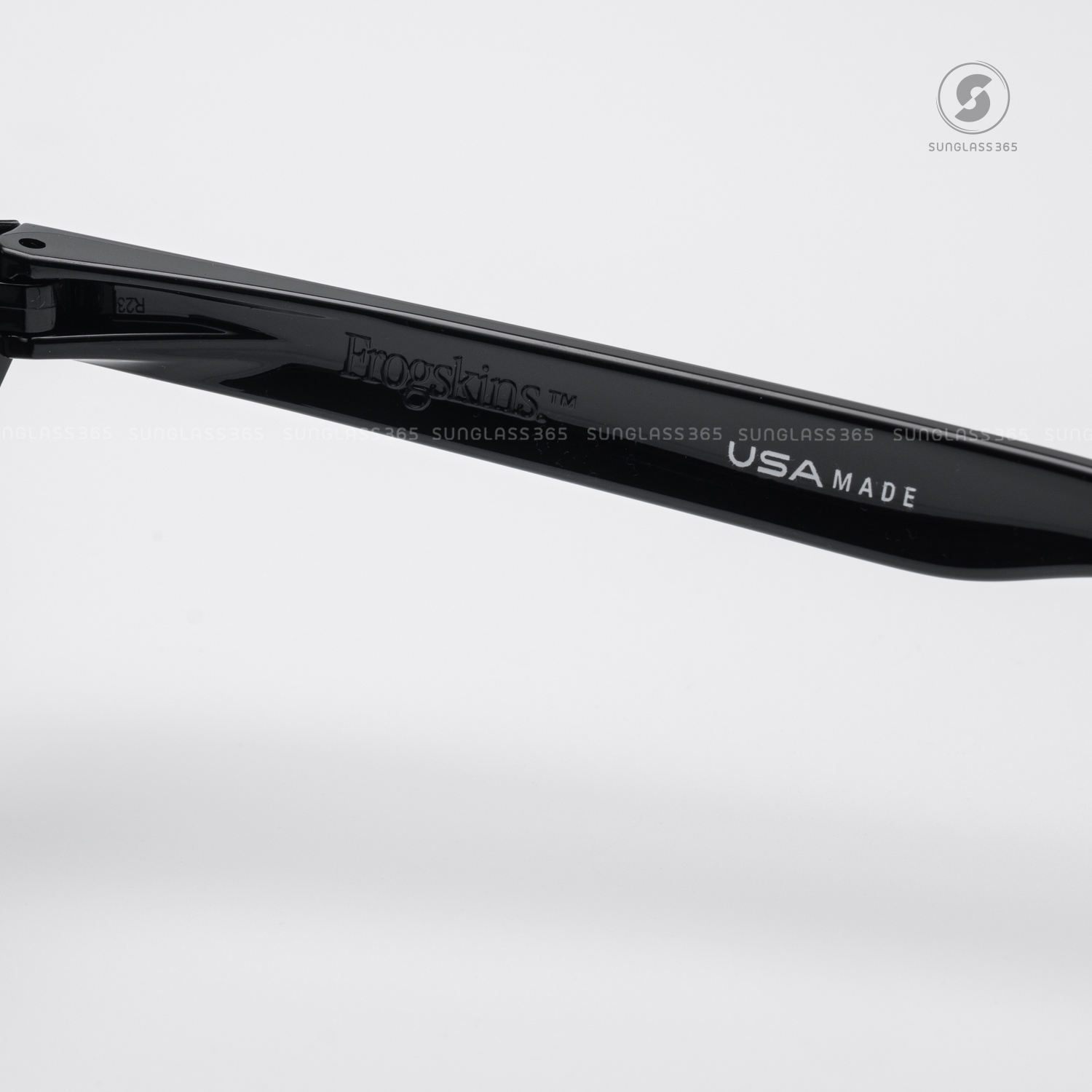 Oakley Frogskins XS OJ9006-22 Polished Black