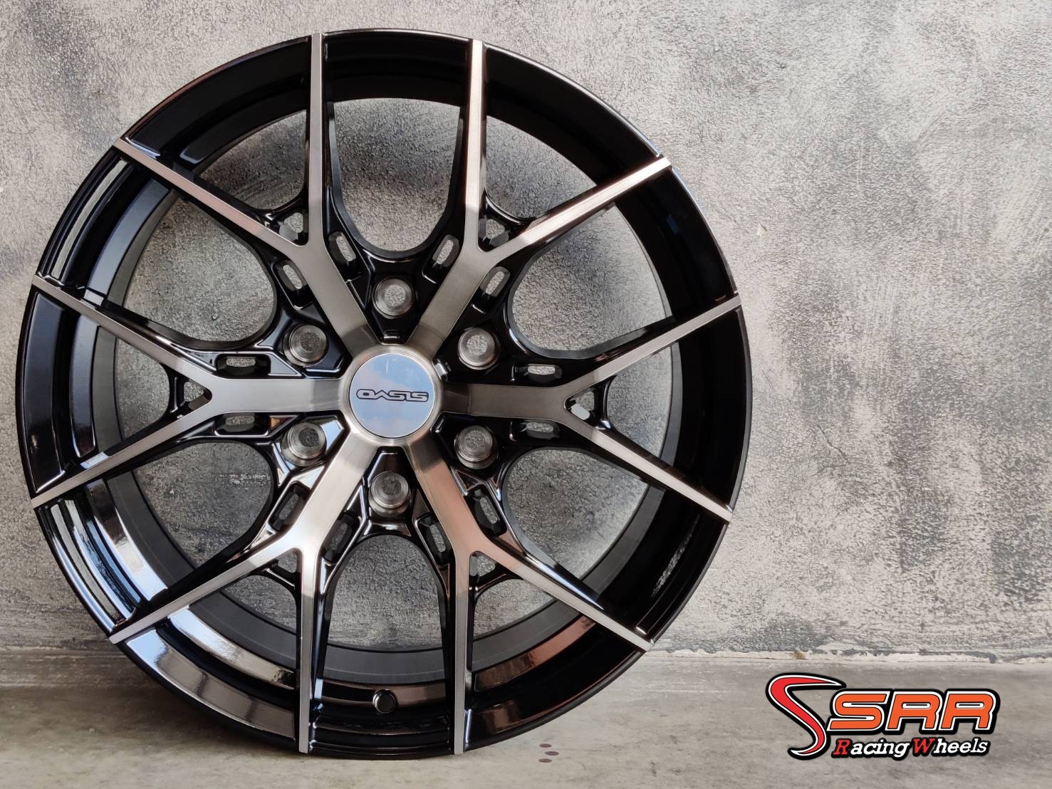 OASIS : OWH6 18X8.5 6X139.7 35 GBFP BC (หน้าเงาร่องดำ)