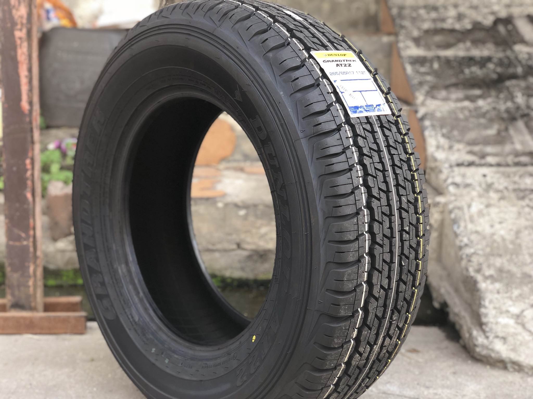 DUNLOP AT22 265/65R17 ซื้อ2แถม2