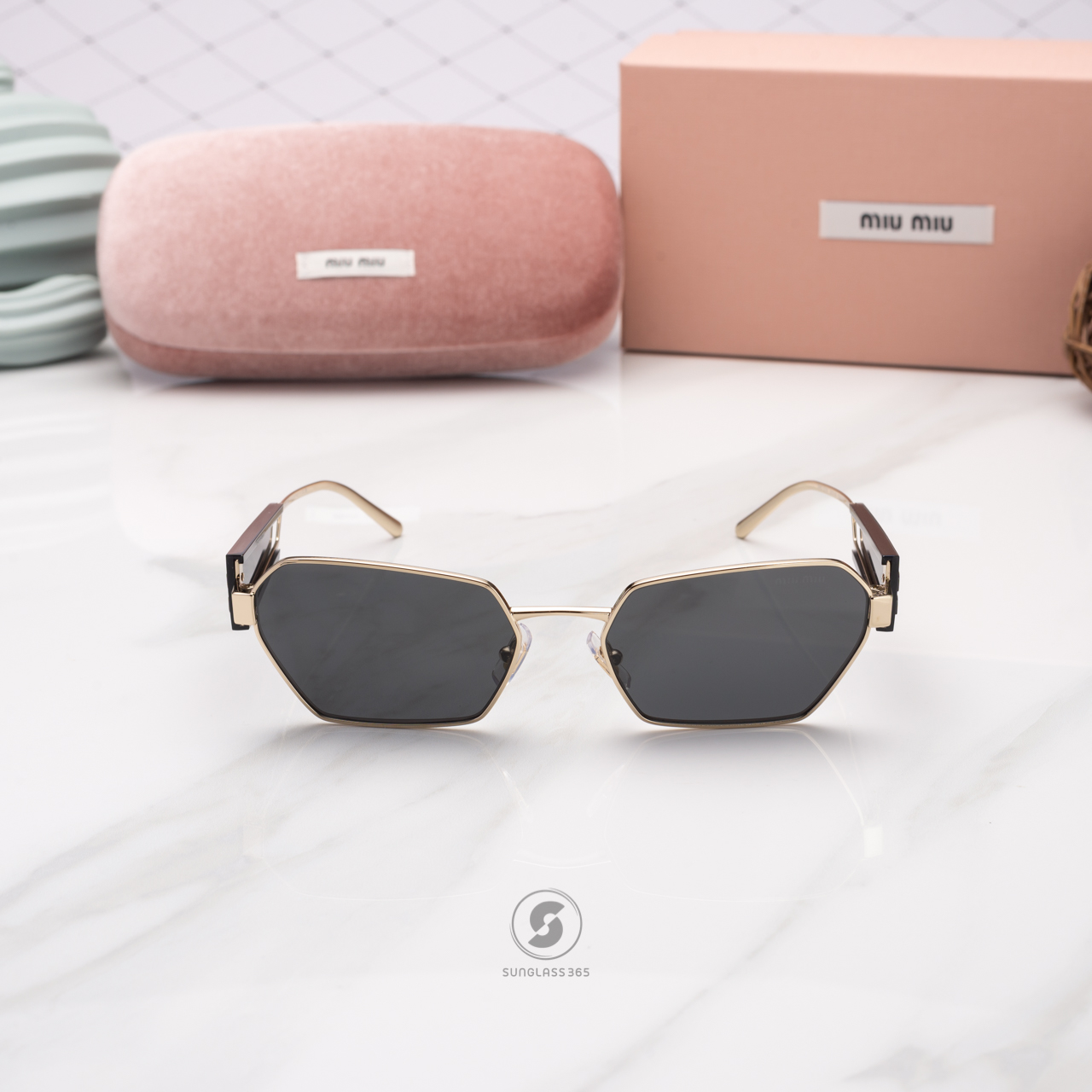 แว่นกันแดด Miu Miu MU53WSF ZVN5S0