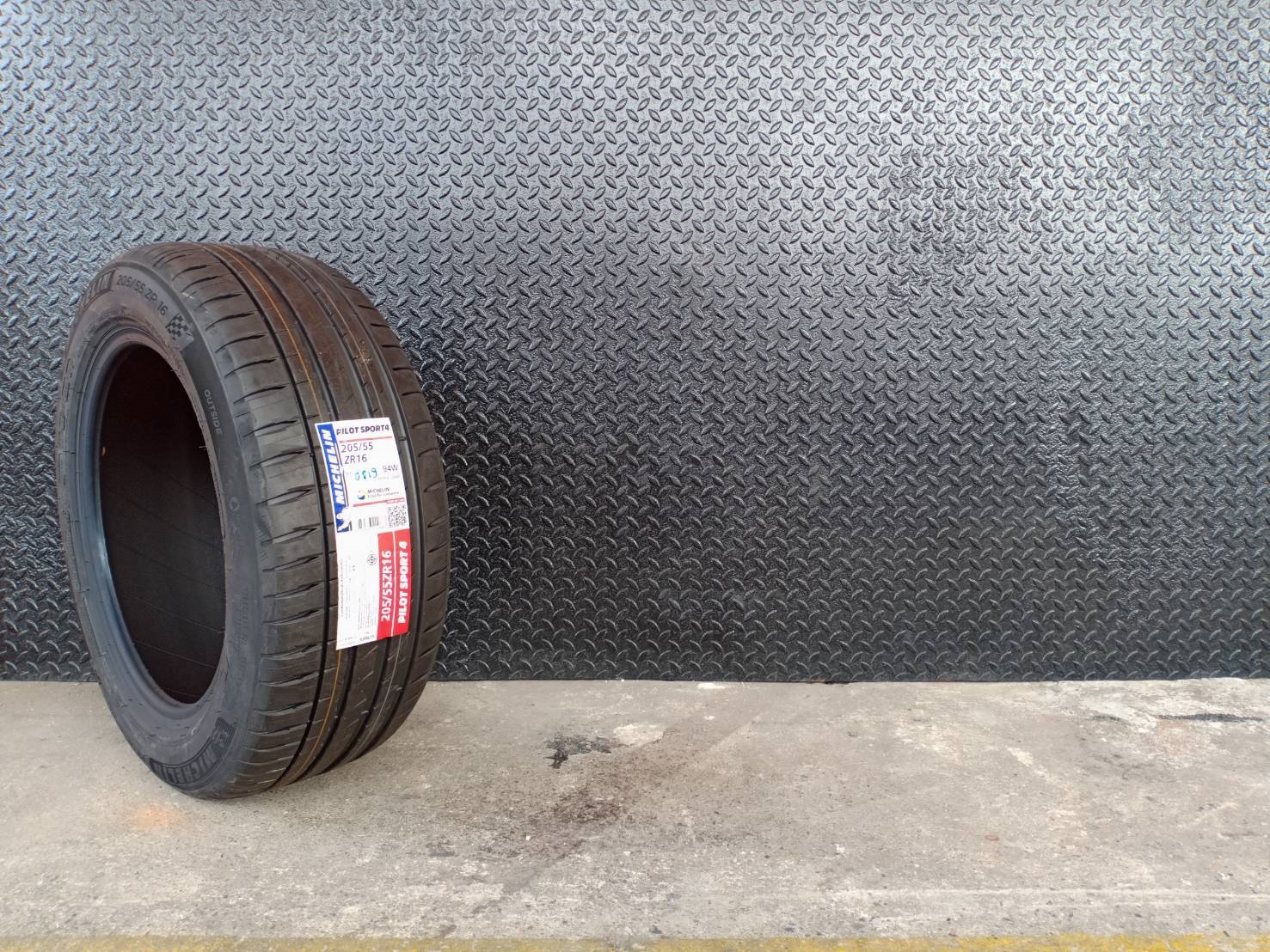 MICHELIN 205/55ZR16 PILOT SPORT 4ST ราคาส่ง