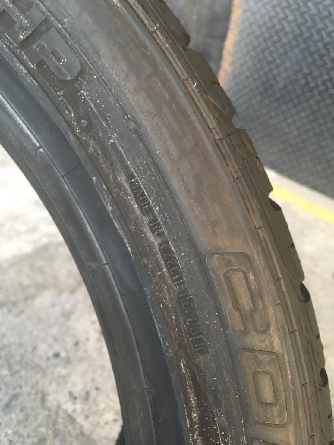 CONTINENTAL CROSS CONTACT UHP 295/35-21 ลดราคาเท่าตัว