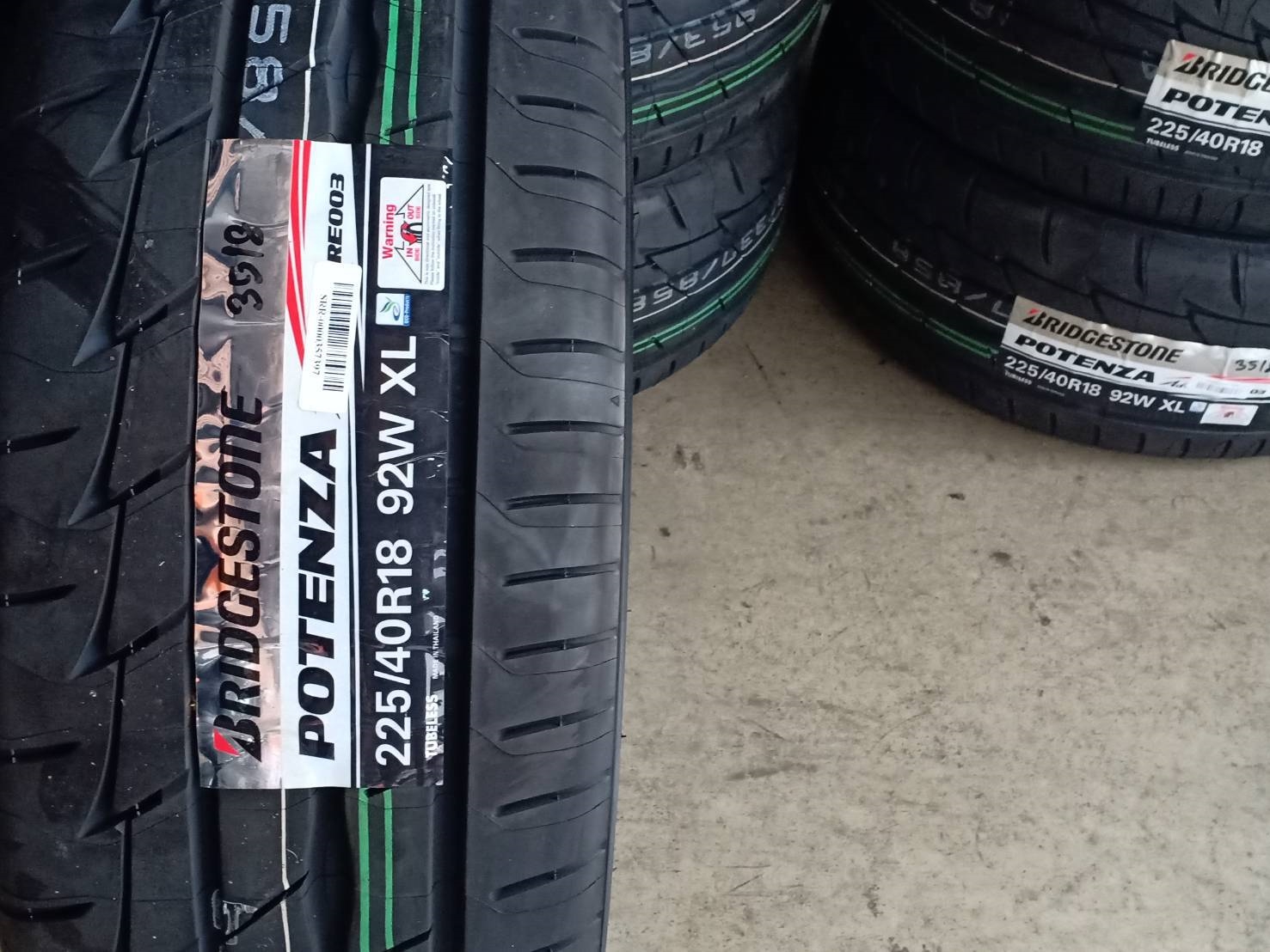 BRIDGESTONE RE003 225/40-18 เส้น 3950 ปกติ 6500 ปี18