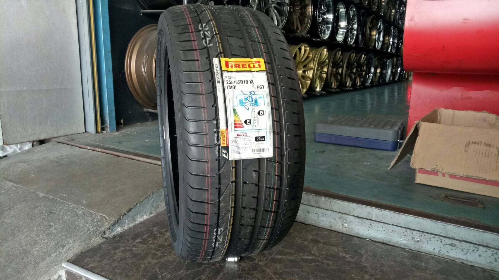 PIRELLI PZERO 255/35-19 เส้น 9500 ปกติ 14500 ลดราคา