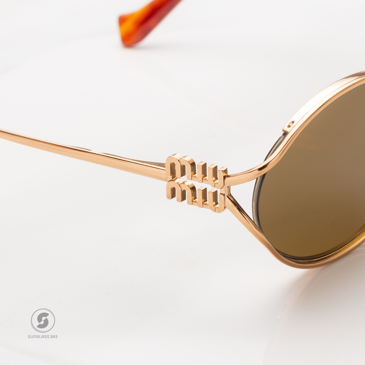 แว่นกันแดด Miu Miu Logo MU52YS 7OE01T