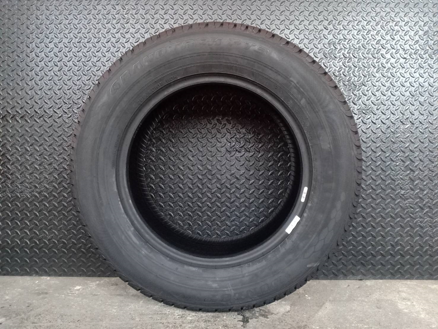 ยางเข้าใหม่ ลดราคา DUNLOP PT3 265/60R18 110H Y19