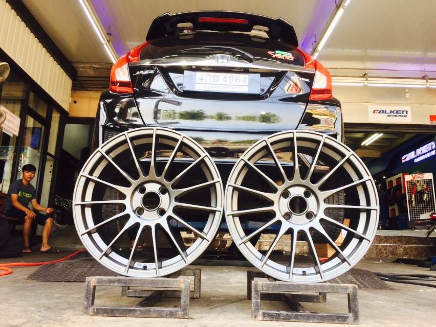 ล้อใหม่ ENKEI RS05RR ขอบ17 ราคาถูก ใส่ เก๋ง กะบะ