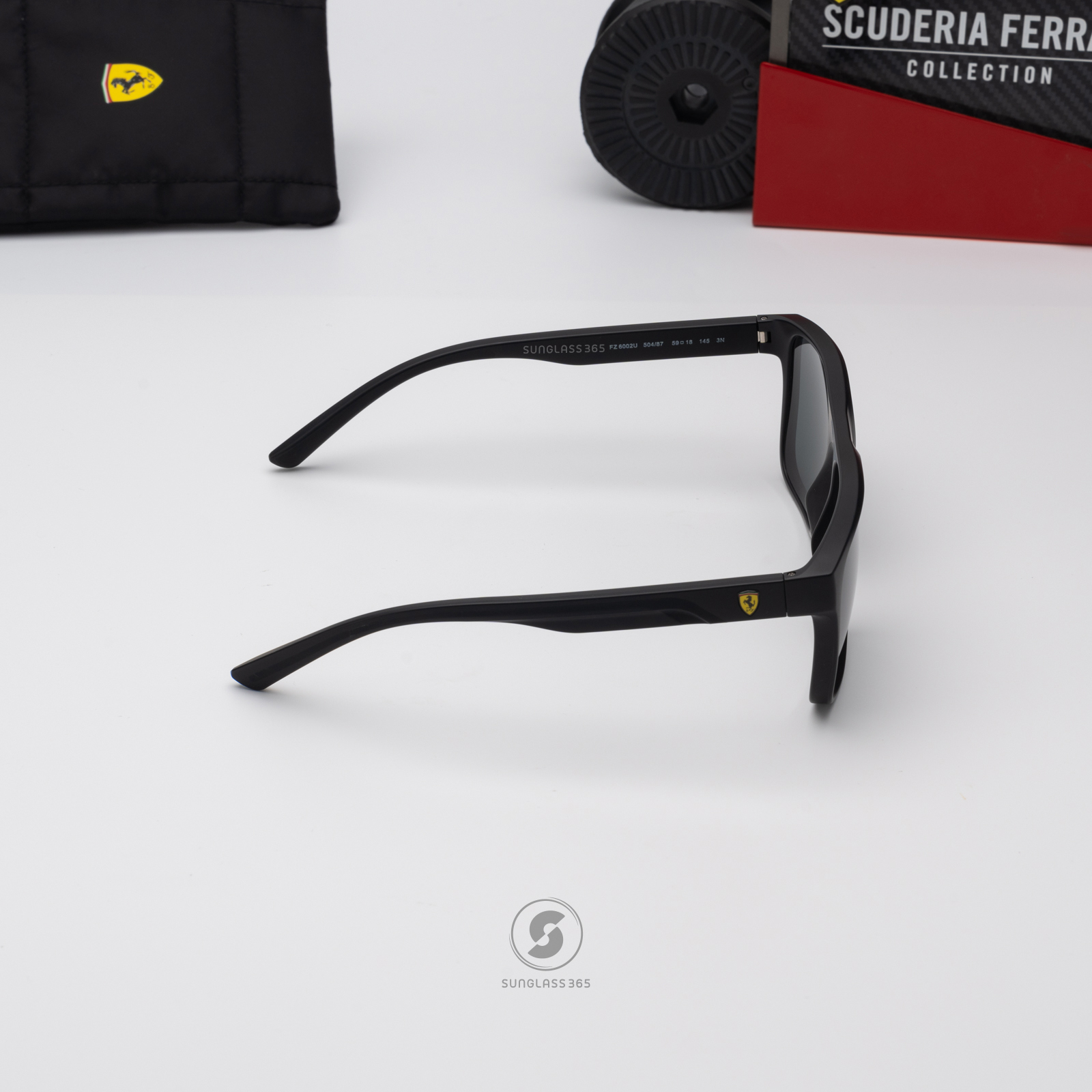 แว่นกันแดด Scuderia Ferrari FZ6002U 504/87