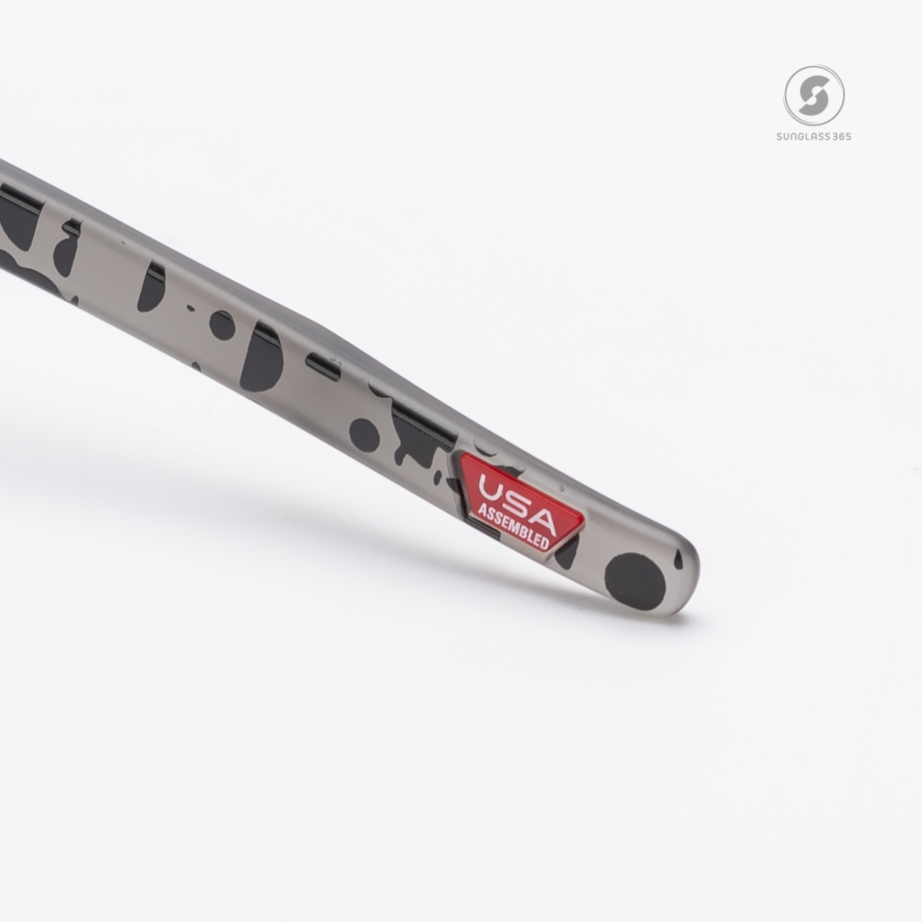 OAKLEY LATCH(A) OO9349-50 Matte Grey Smoke