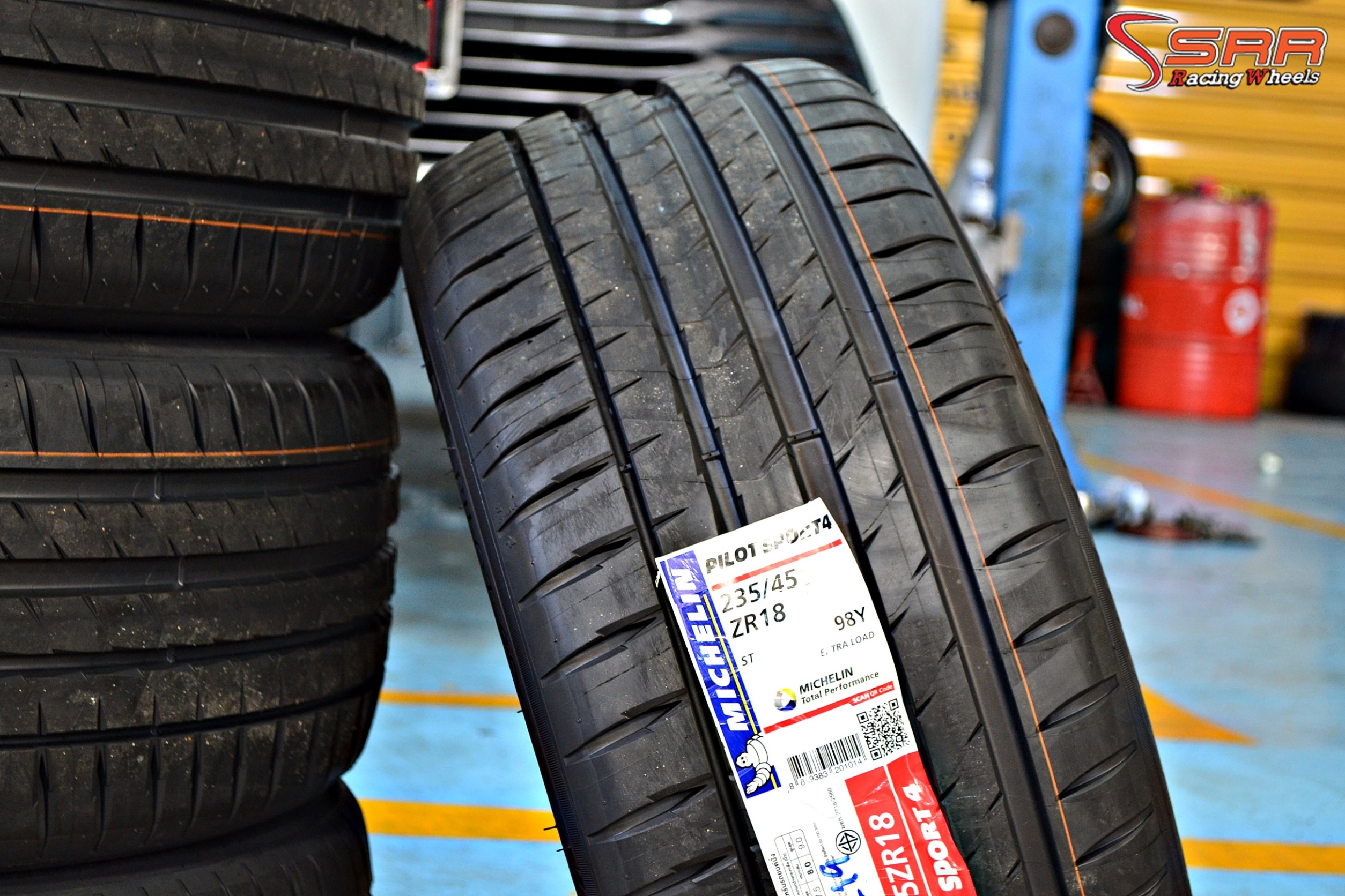 MICHELIN PILOT SPORT4 235-45-18 ปี19 มาใหม่ ราคาถูก