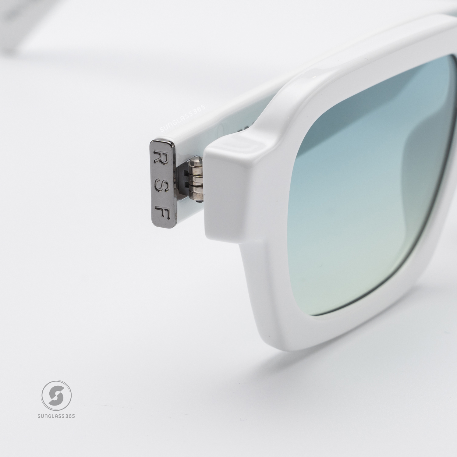 แว่นกันแดด SUPER SP 7NA Caro Limited Edition White P04