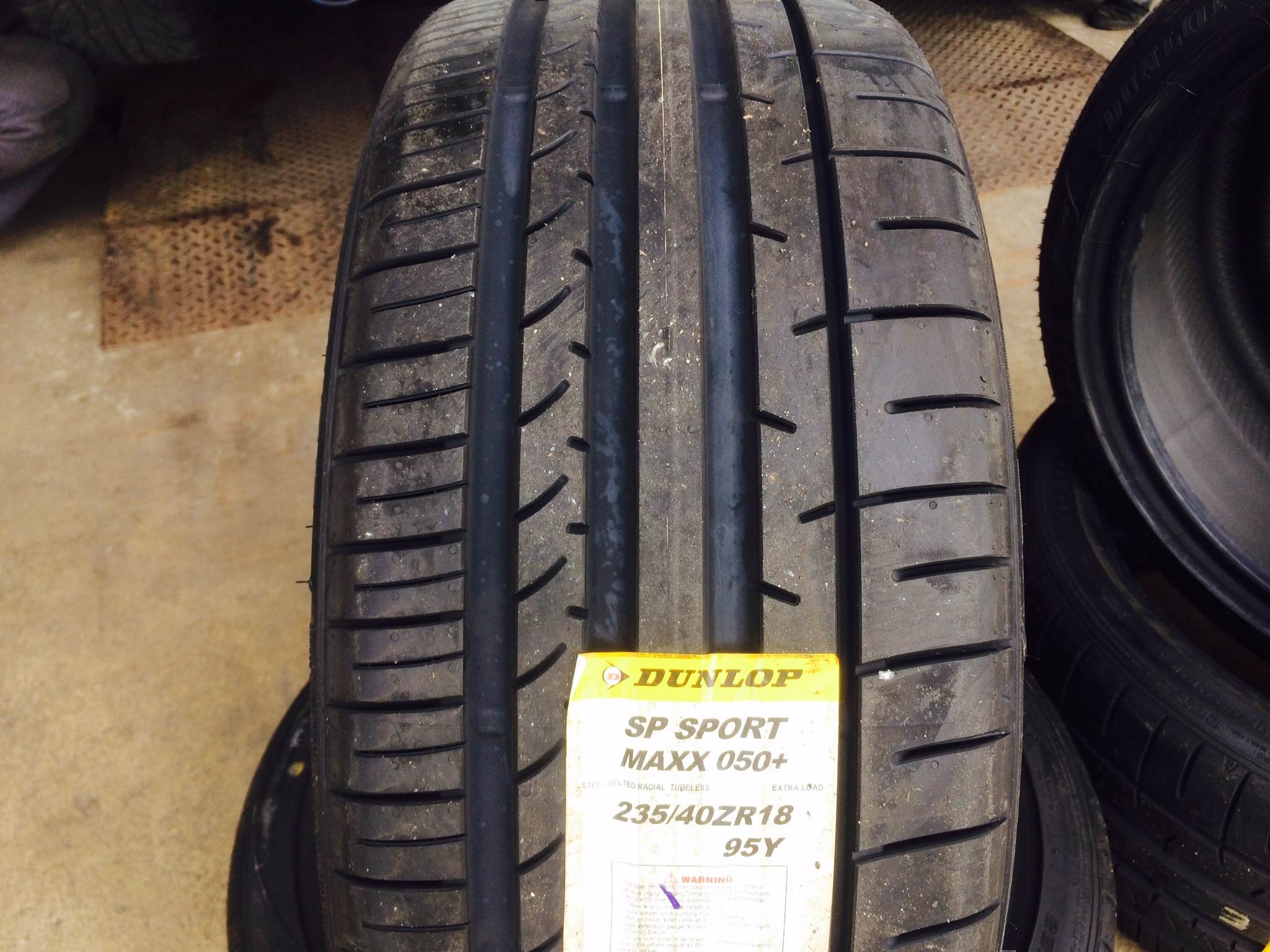 ยางใหม่ DUNLOP SPORTMAXX050+ 265/35-18 เส้น 6800 ปกติ 11000