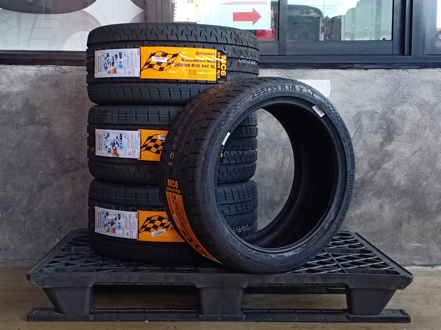 CONTINENTAL 255/35R18 CONTACT MC6 94Y XL MADE IN MALAYSIA