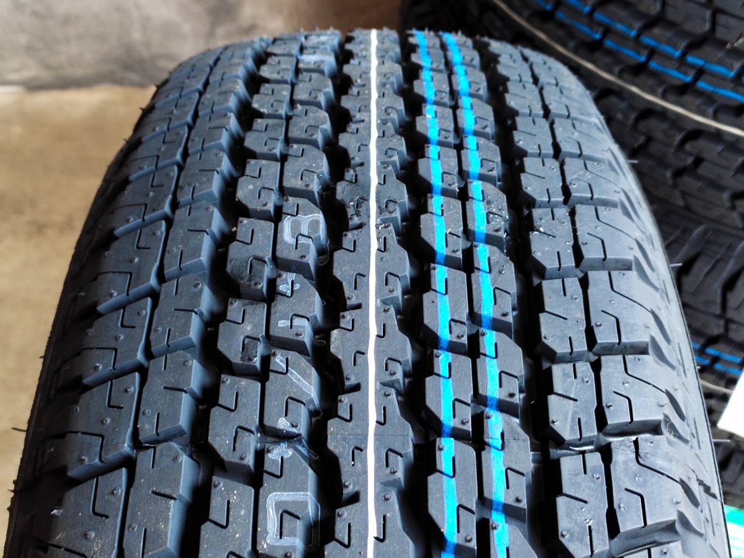 BRIDGESTONE HT840 265/70R16