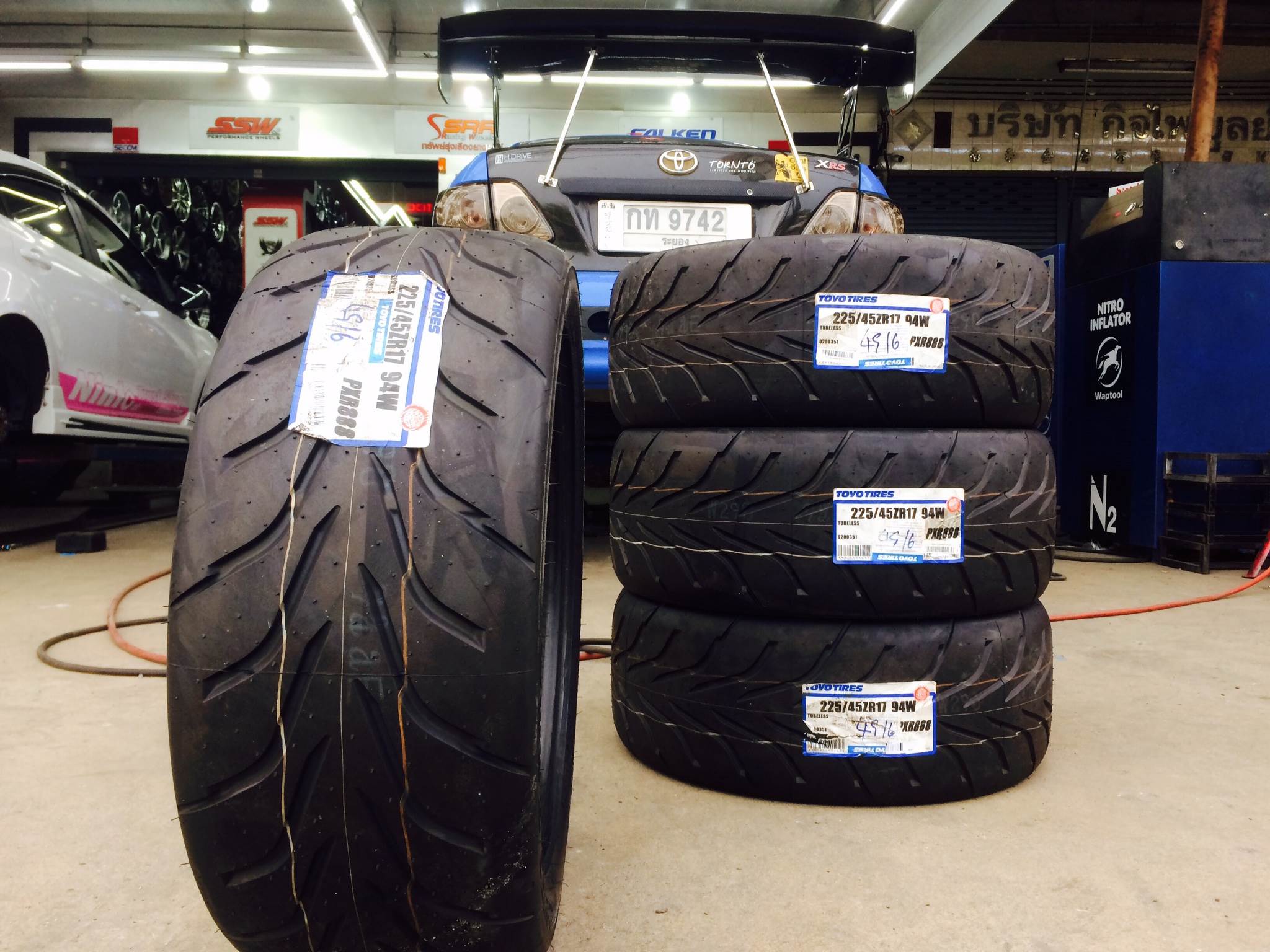 TOYO R888 225/45-17 ราคาถูก
