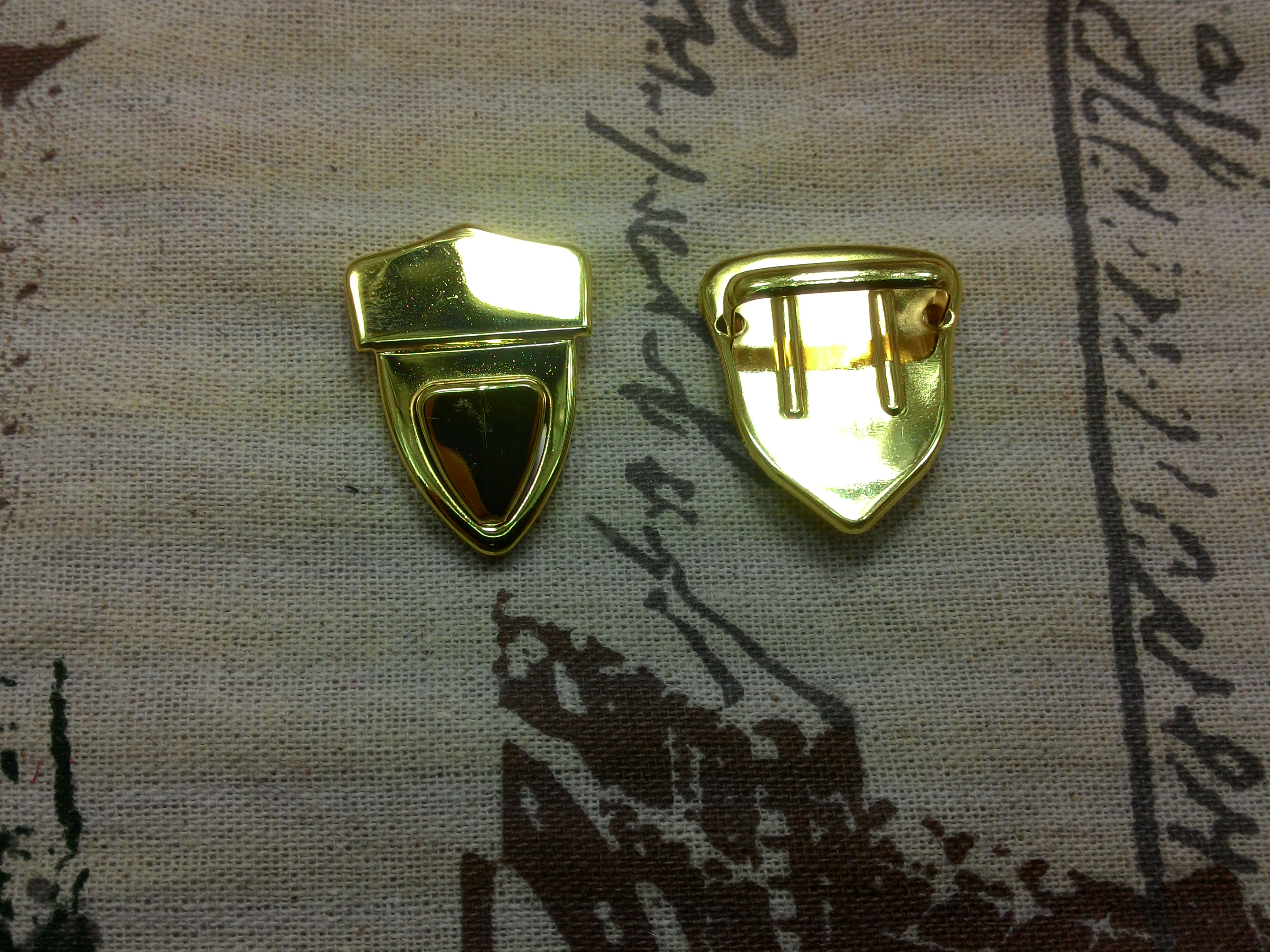 หน้ากระเป๋าจรวด ทอง