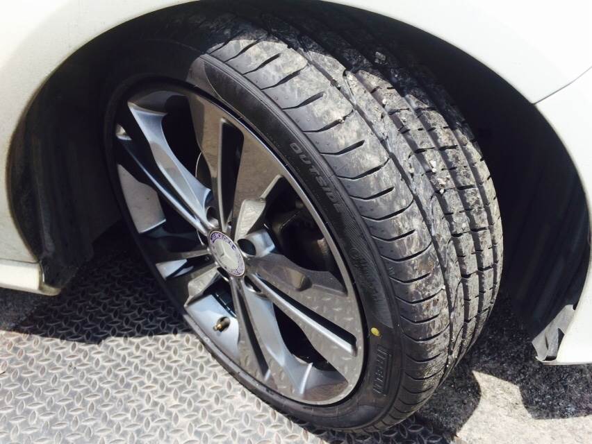 PIRELLI PZERO RFT 225/40-18 เส้น 12000 บาท ปกติ 15500 บาท