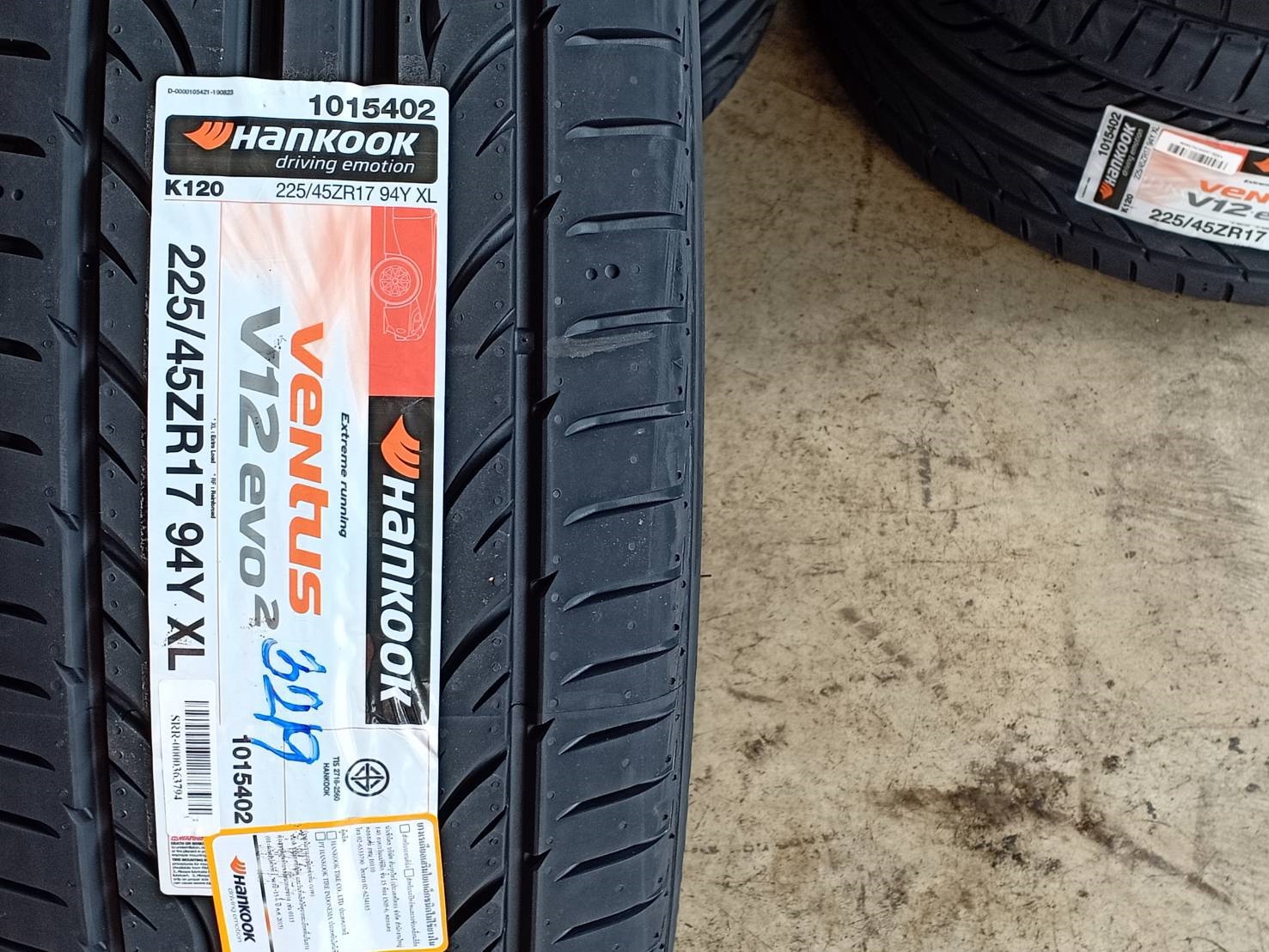 ยางใหม่ HANKOOK V12EVO2 225/45-17 ปี19 ราคาถูก