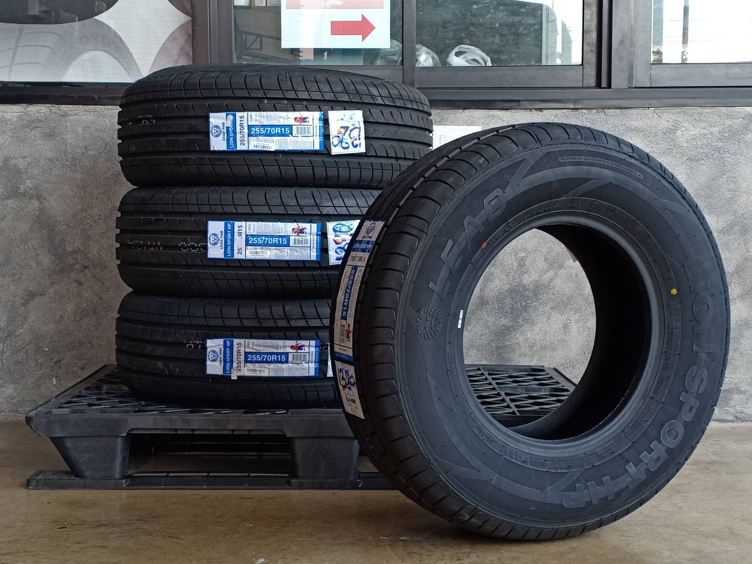 LEAO TIRE 255/70R15 LION SPORT HP 108S MADE IN THAILAND