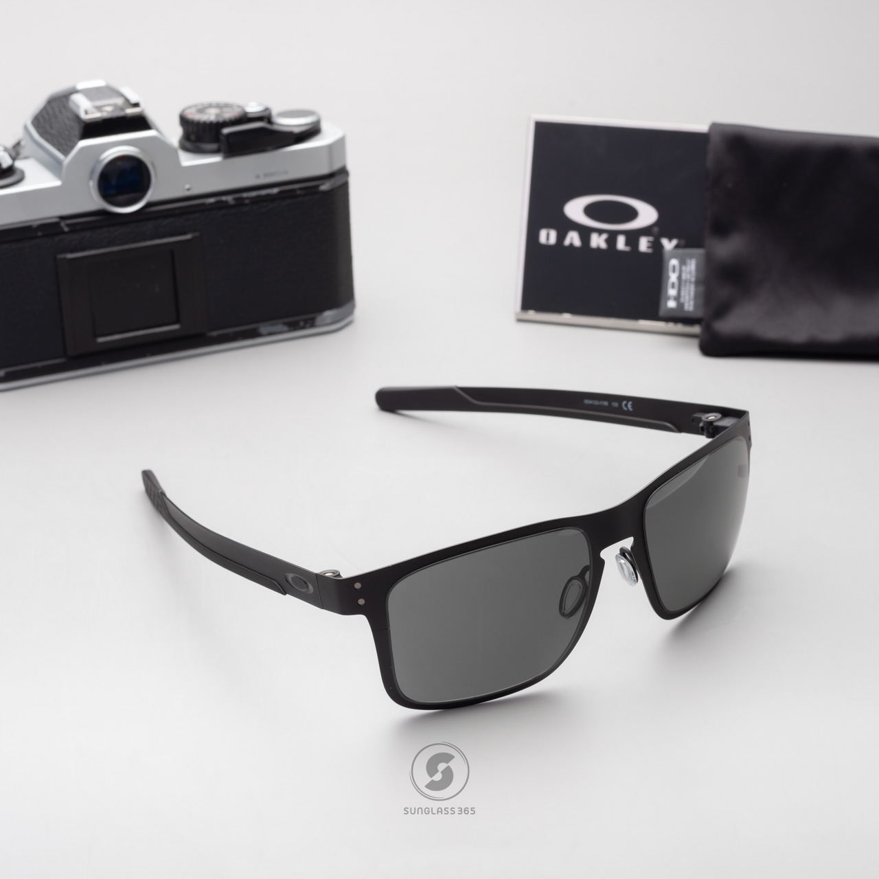 Oakley OO4123-11 HOLBROOK METAL Matte Black Prizm Grey