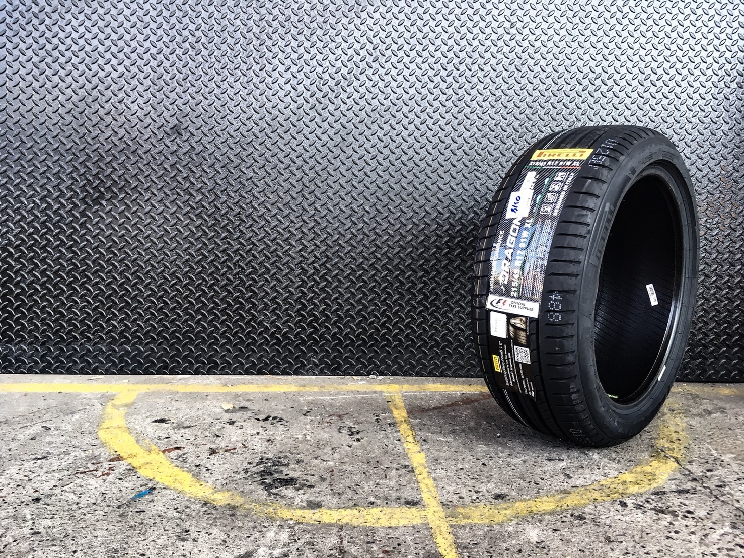 PIRELLI DRAGON SPORT 215/45R17 ซื้อ2แถม2 มาใหม่ ปี18