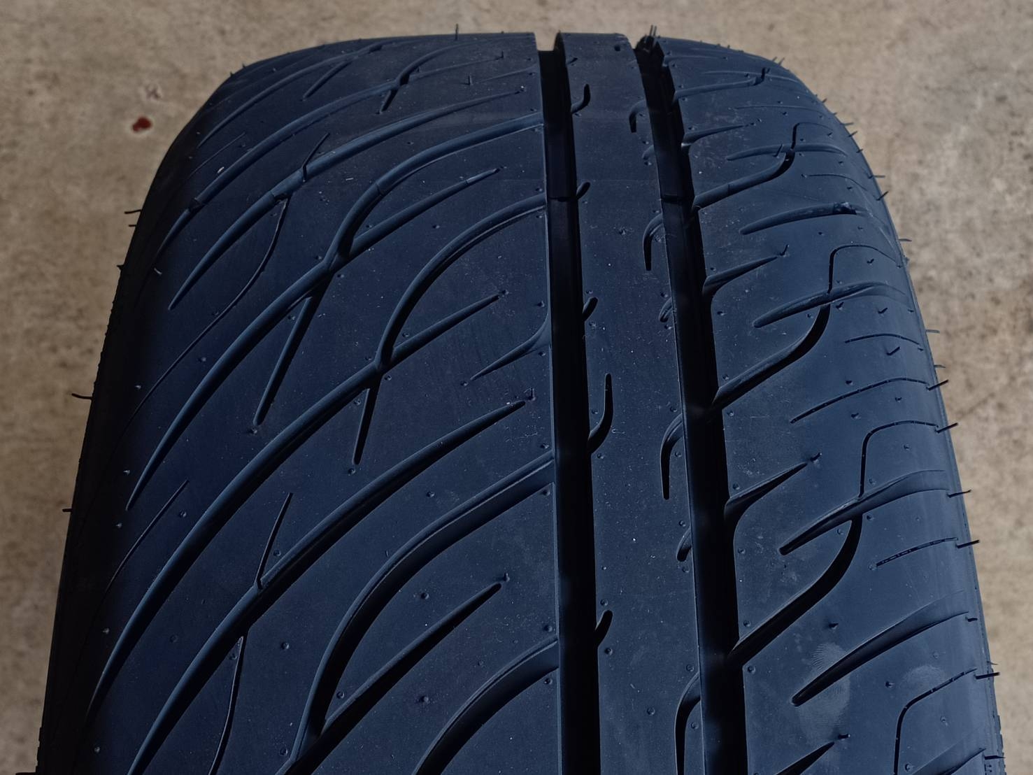 RAIDEN 255/50R18 WOLVERINE XXX 106V XL MADE IN CHINA