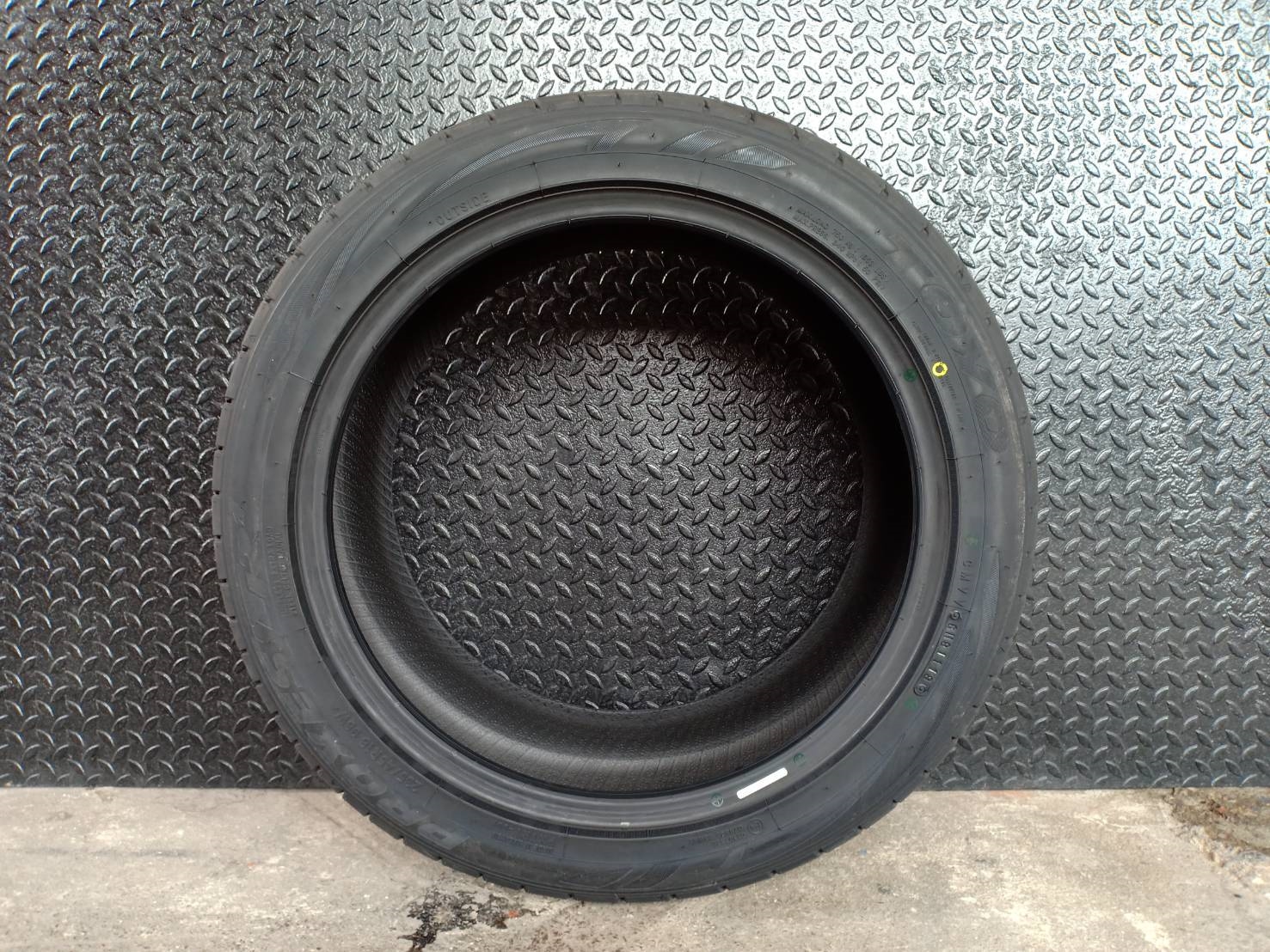 TOYO T1R 235/45-18 ยางปี19 มาใหม่ราคาถูก