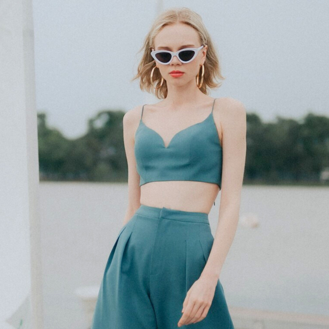 Lism S-032 Serenity V-Curve Top เสื้อสายเดี่ยวผูกหลัง