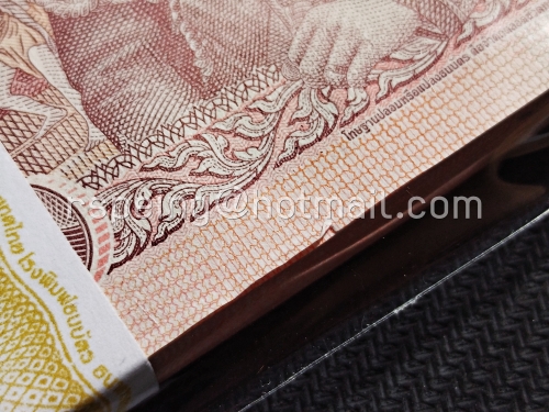 ธนบัตรหมุนเวียน ยุครัชกาลที่ 9 ธนบัตรแบบ 15 ชนิดราคา 100 บาท รุ่น 2 (หลังเลิกทาส มีแถบฟอยล์) ยกแหนบ 4Dค 2364901