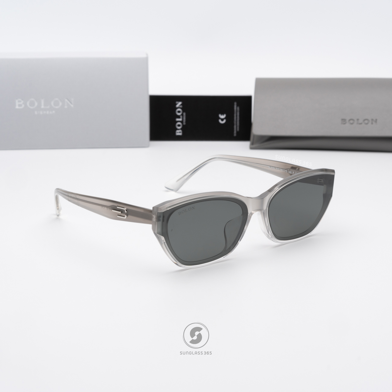 แว่นกันแดด BOLON รุ่น Navigli BL3159 C11 Gradient Translucent Grey