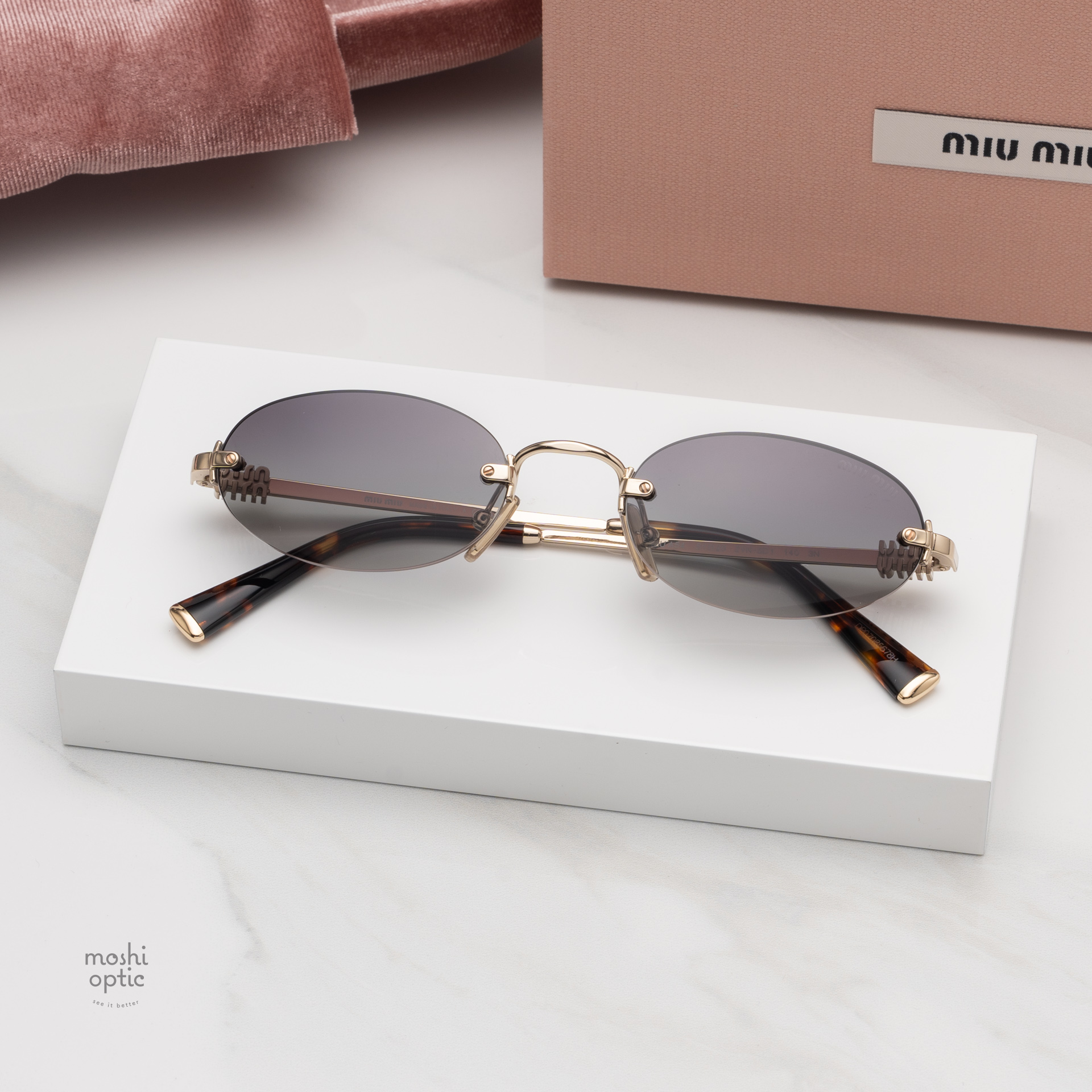 แว่นกันแดด Miu Miu MUA54S ZVN5D1