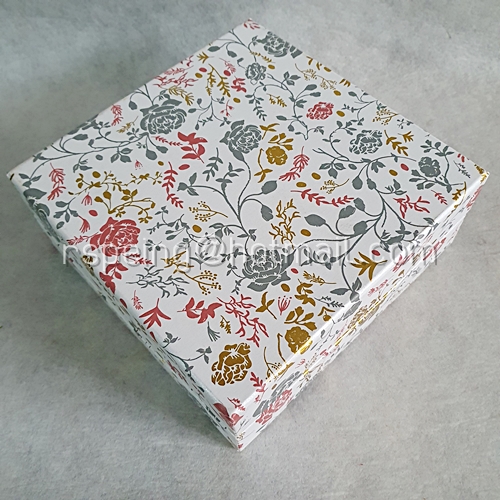 กล่องขนมไหว้พระจันทร์ Penny The Chef (กระดาษแข็ง) ลายดอกไม้