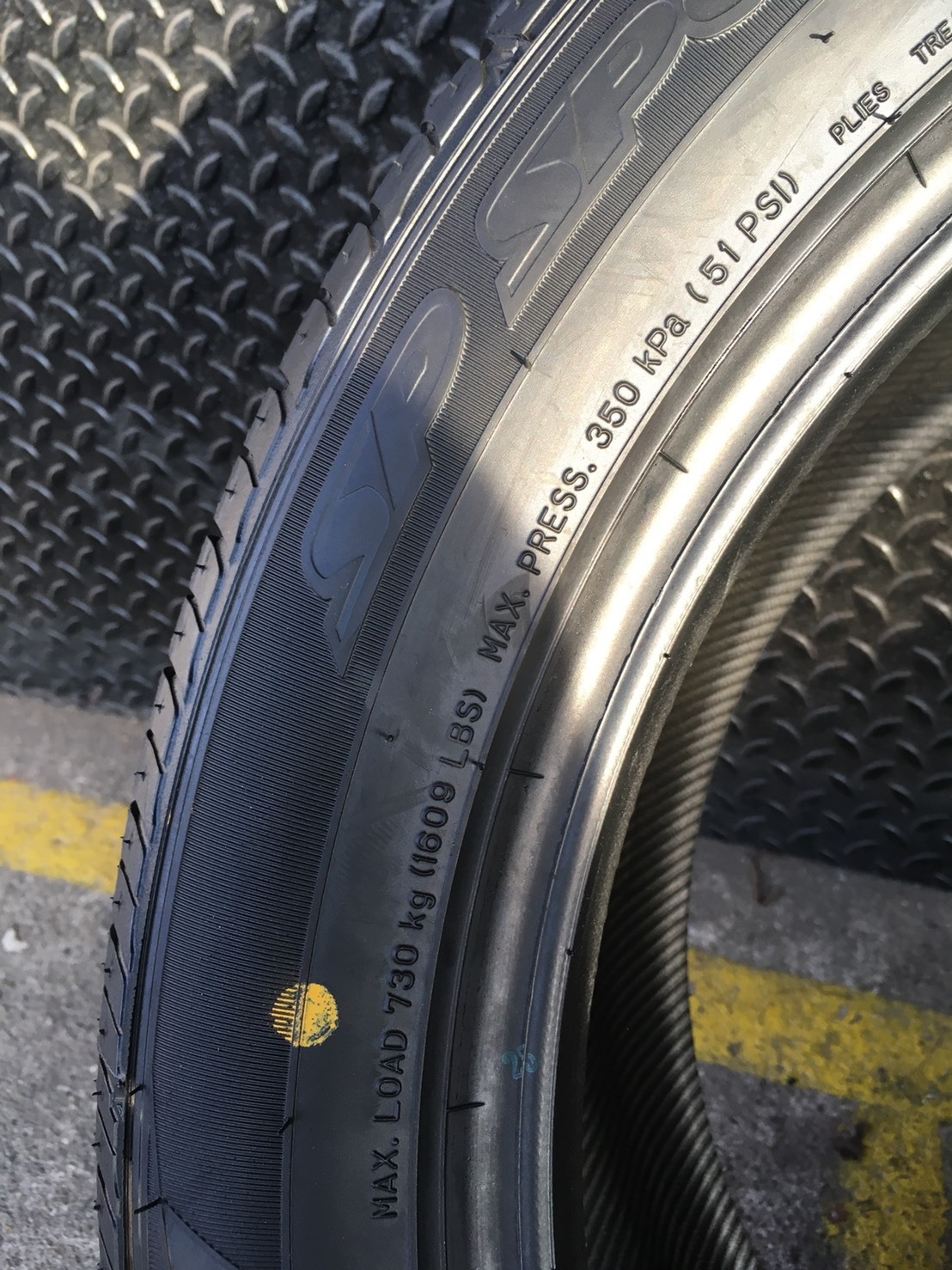 DUNLOP SP SPORT MAXX A1 235-50-18 ปี18 เส้น 6500 ปกติ 9000