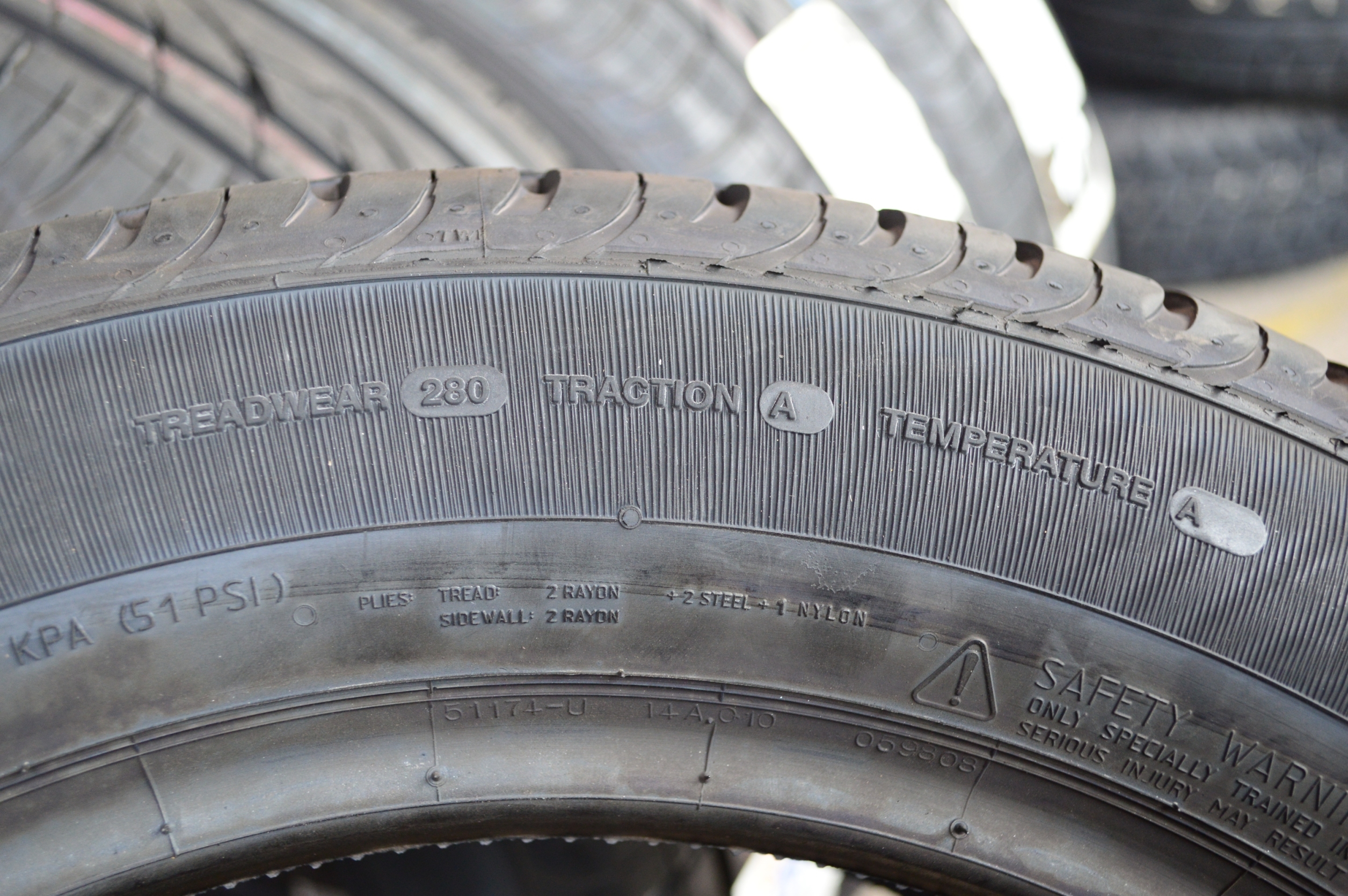 CONTINENTAL CONTACT SSR 205/55-16 เส้น 3500 ปกติ 7800 ปี16