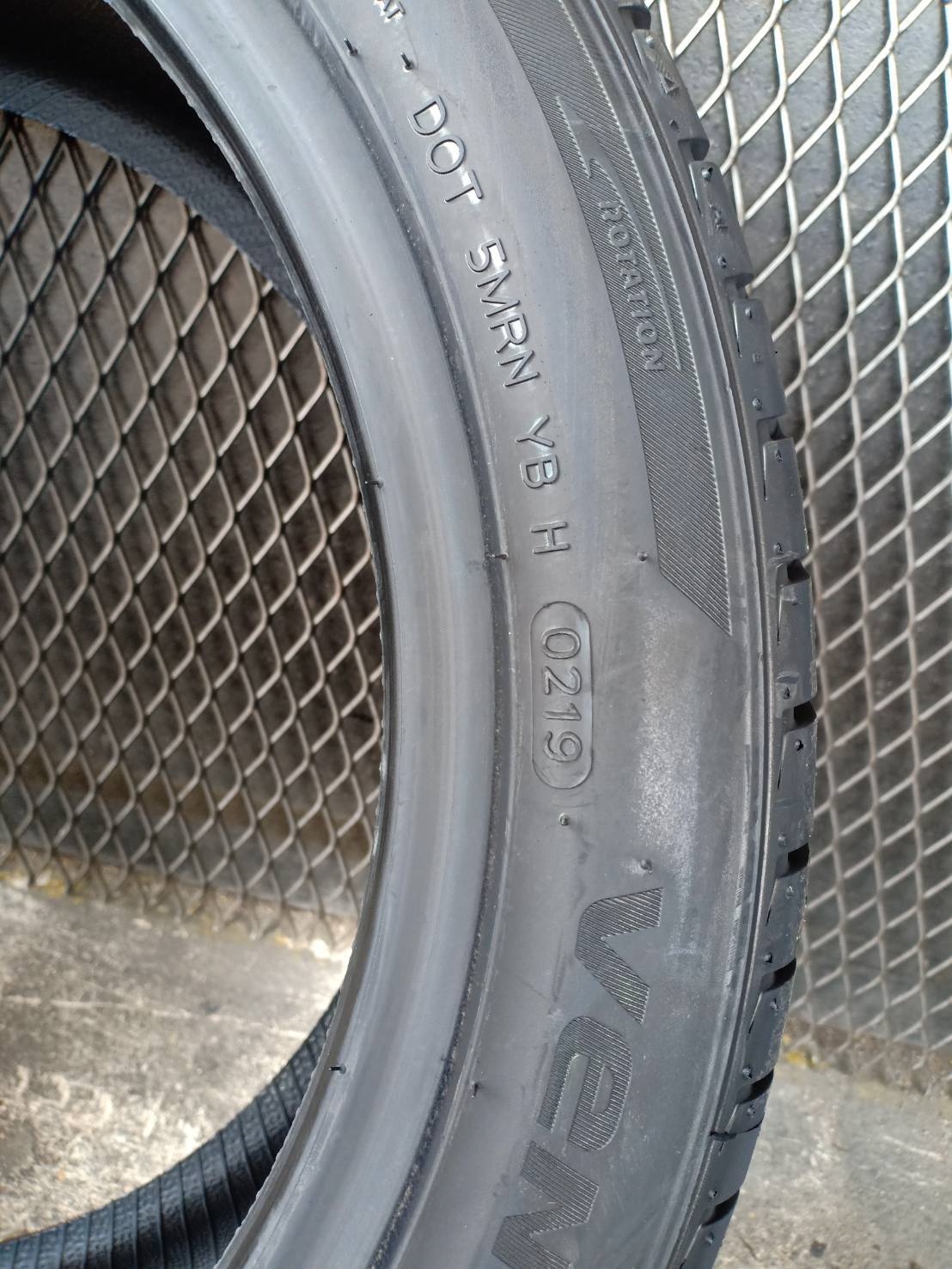ยางใหม่ปี19 HANKOOK V12EVO2 215/45-17 ราคาถูก