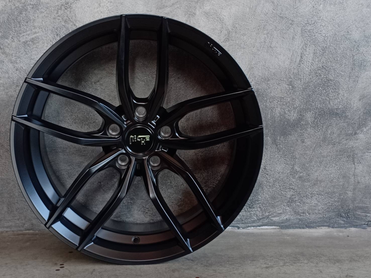 NICHE-VOSSO 19X8.5/9.5 5X120 +35 72.5 MATTE BLACK