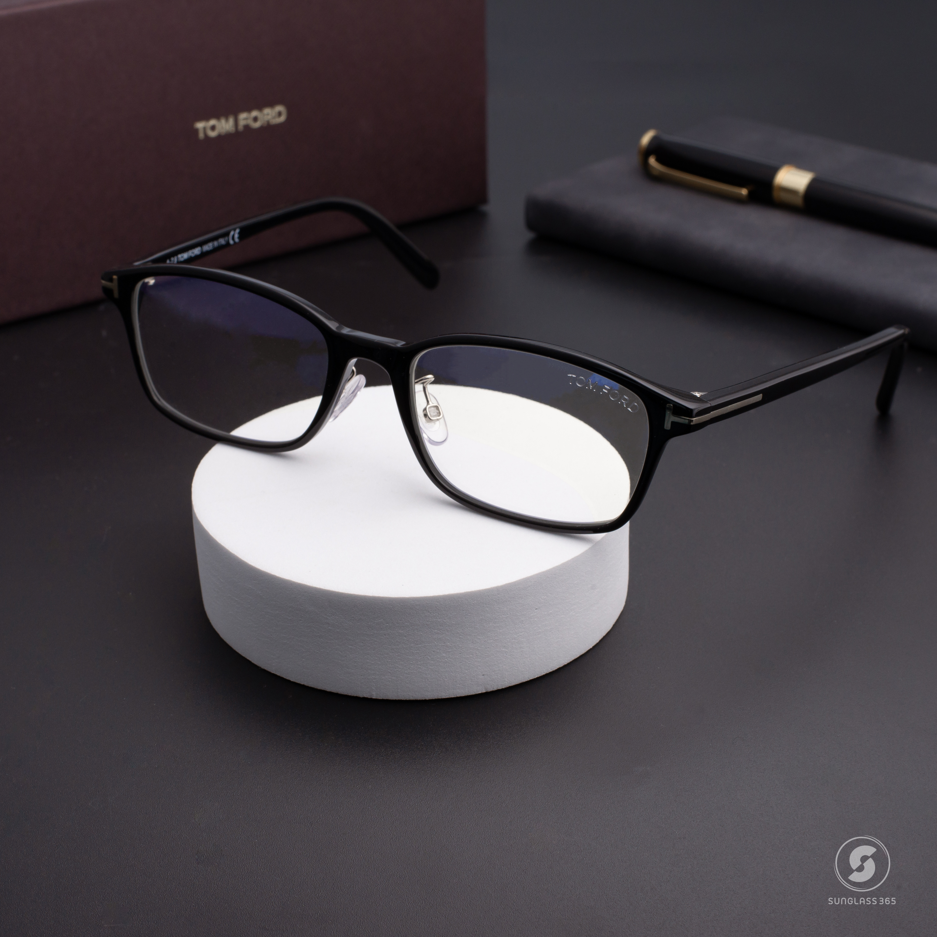 กรอบแว่น TOM FORD TF5647 001