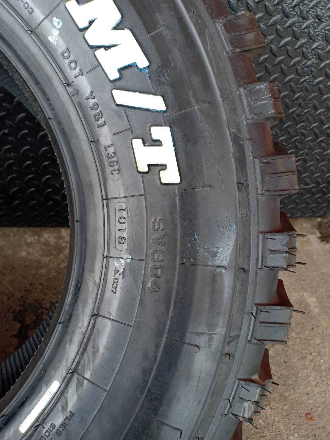 GT RADAIL SAVERO M/T 265/75-16 ยางปี18 ราคาถูก
