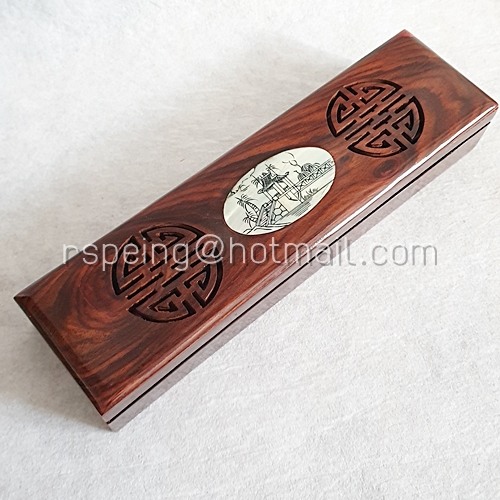 ตะเกียบและหมอนรองตะเกียบ ในกล่องไม้ชิงชันฝังเปลือกหอยมุก งานทำมือเวียดนาม แบบที่ 2