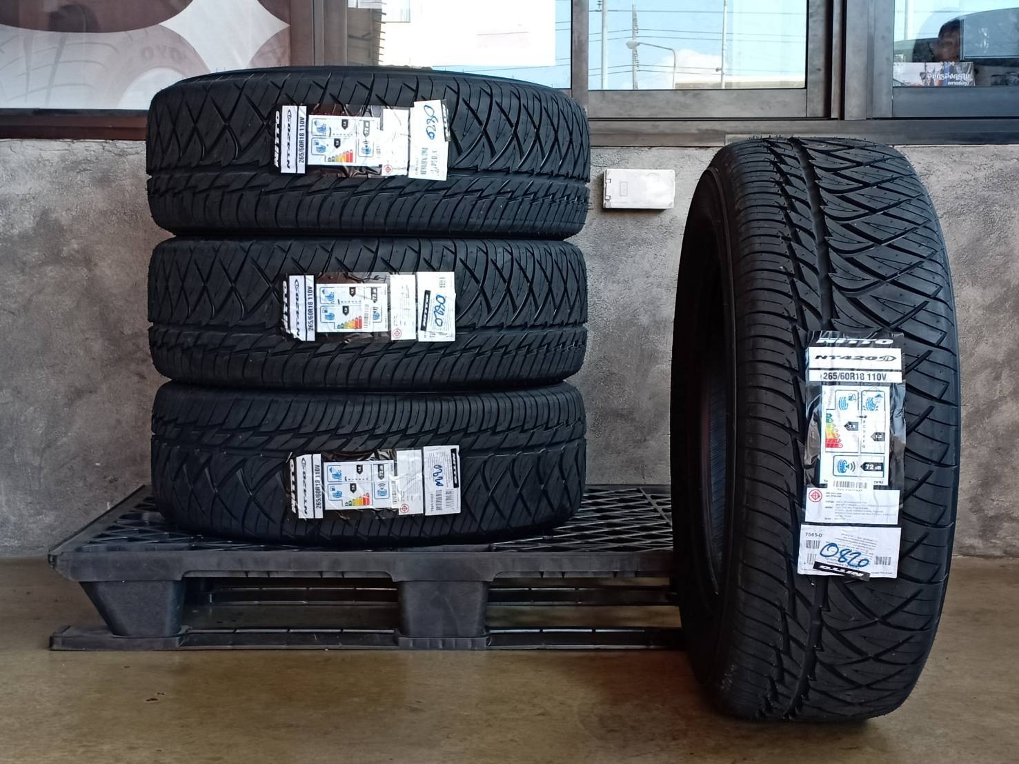 NITTO 265/60R18 NT 420SD ต้องการส่วนลดราคาพิเศษ กรุณาสอบถาม