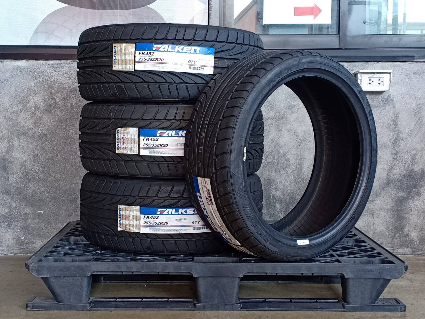 FALKEN 255/35ZR20 FK452 97Y MADE IN THAILAND