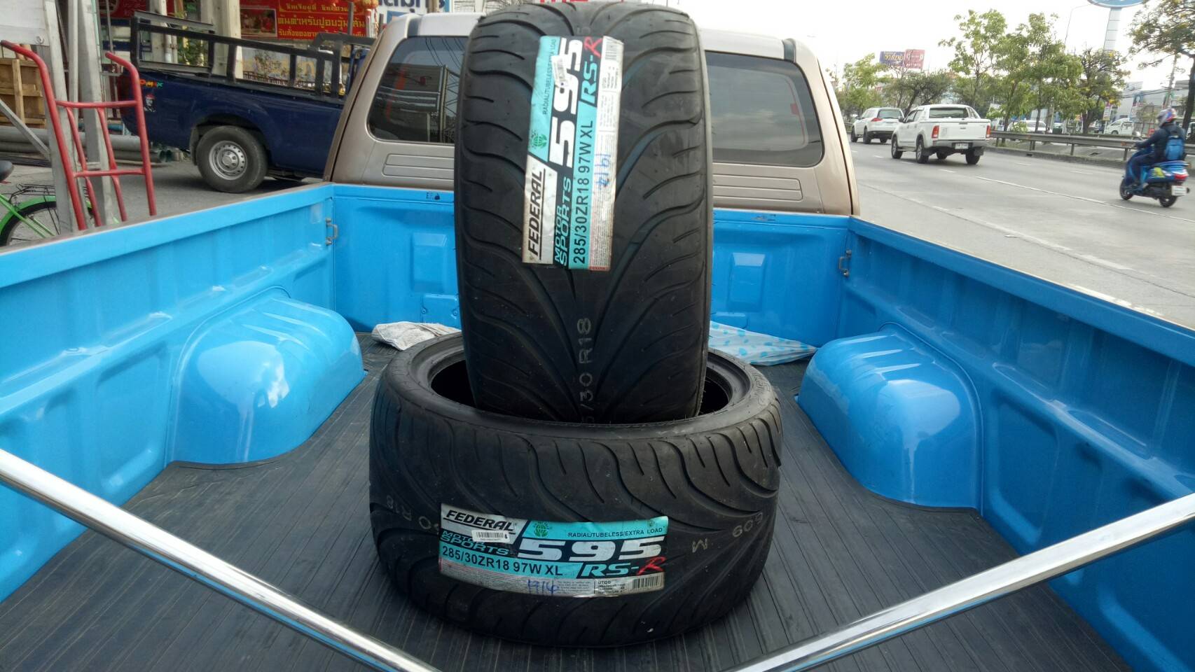 ยางใหม่ FEDERAL 595 RSR 285/30-18 ลดราคา กว่า70%