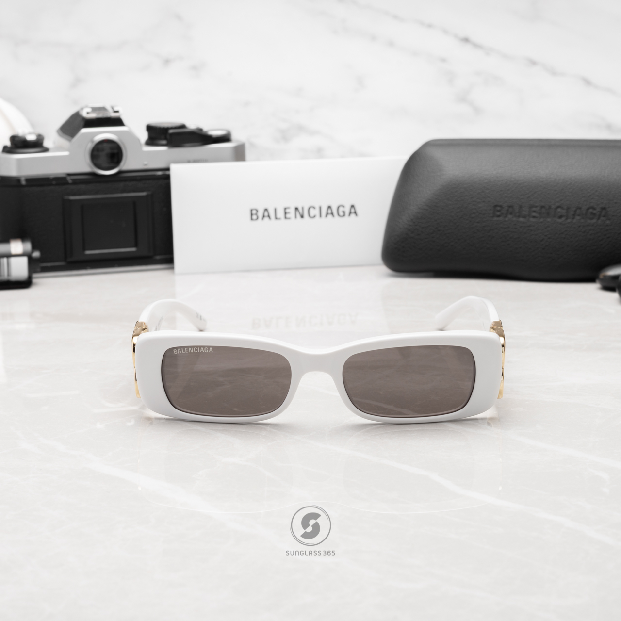แว่นกันแดด Balenciaga Dynasty Rectangle BB0096S 011
