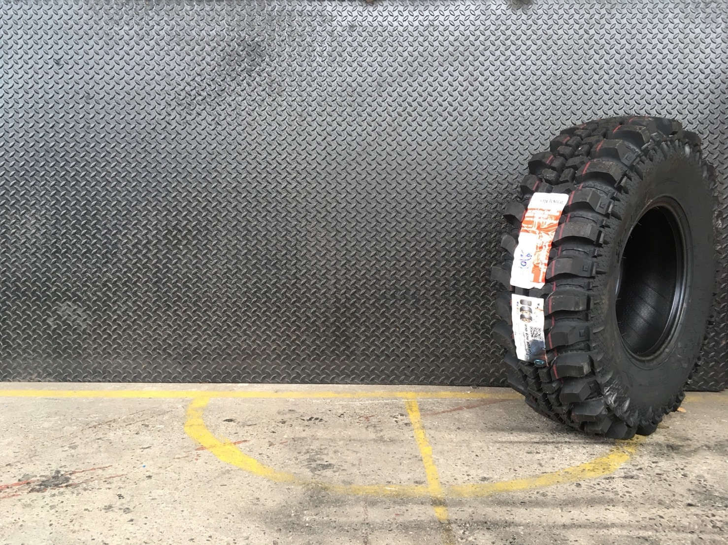 ยางดอกมัด 33นิ้วขอบ15 ราคาถูก