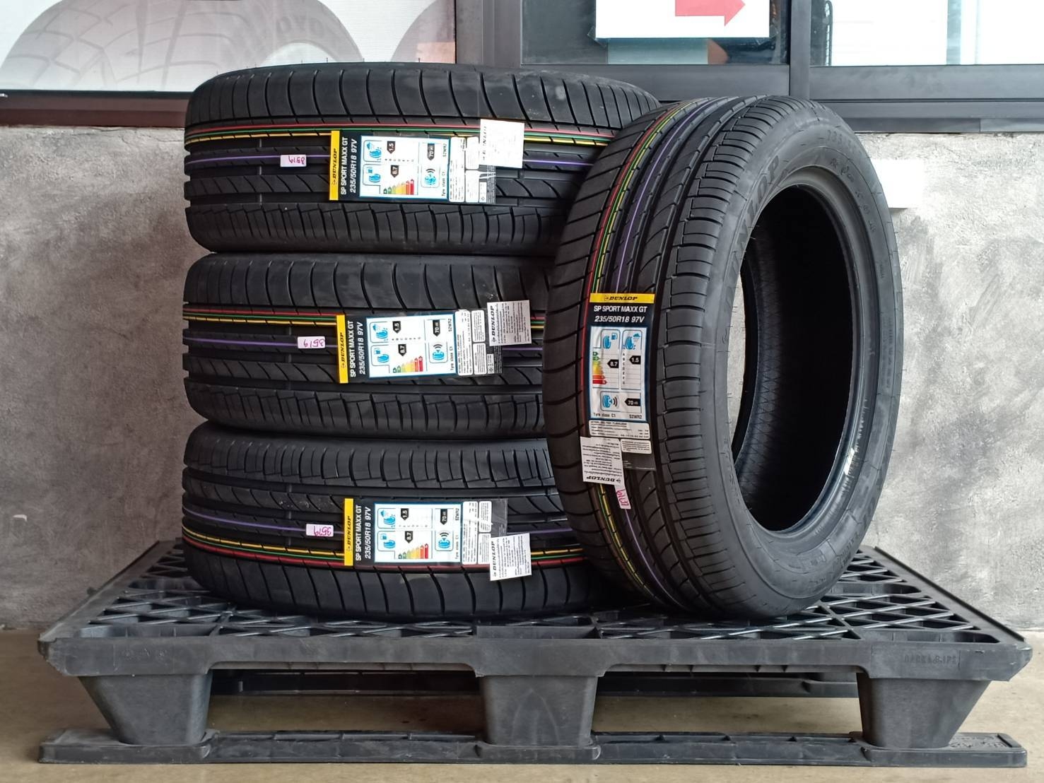 DUNLOP 235/50R18 SP SPORT MAXX GT (RUNFLAT) 97V MADE IN GERMANY