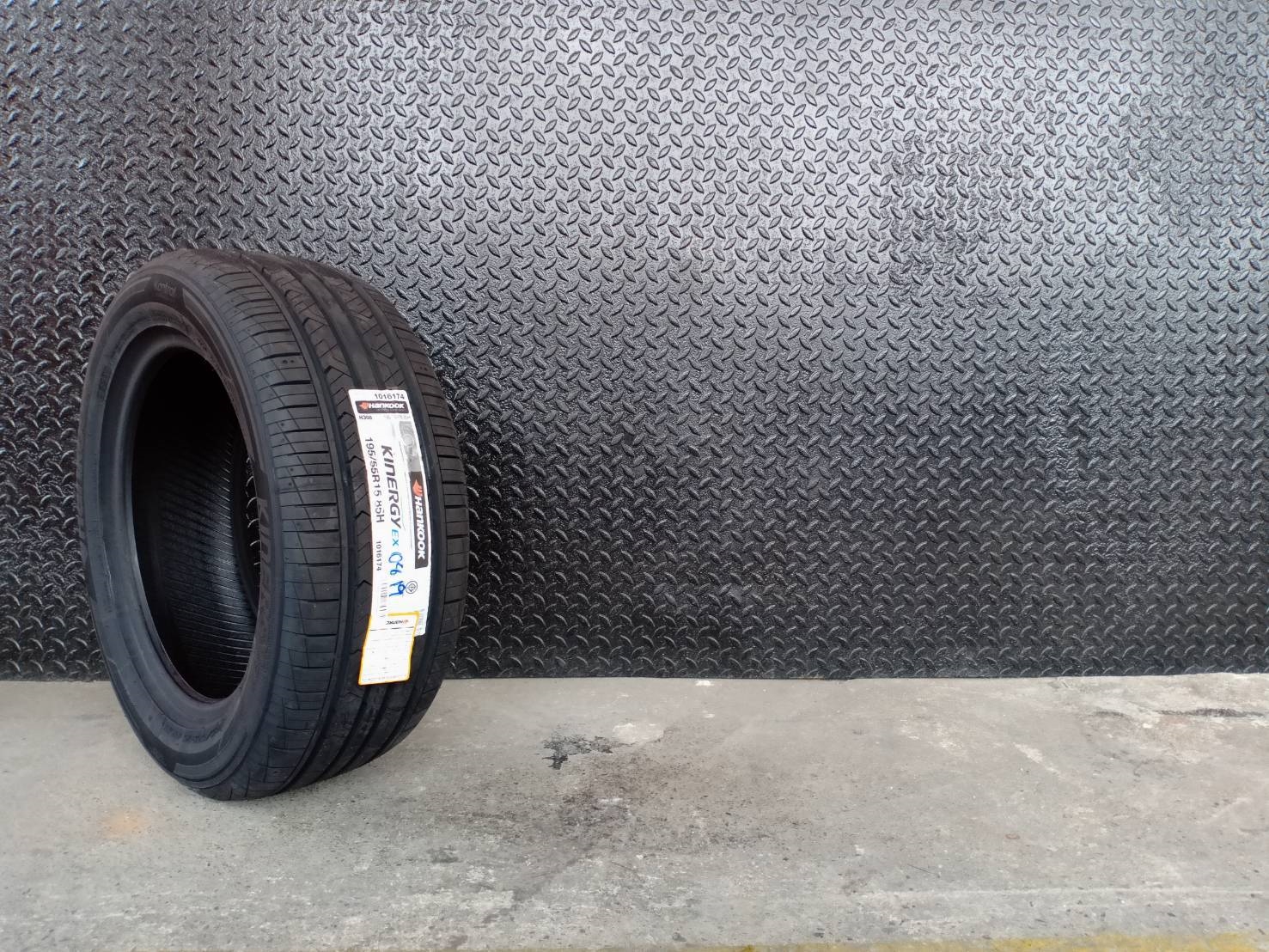 HANKOOK 195/55R15 KINERGY EX ราคาถูก