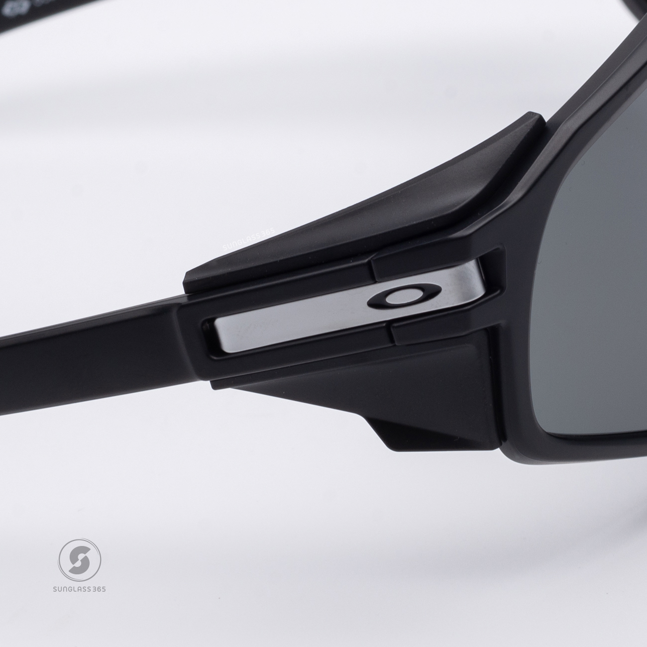 OAKLEY LATCH PANEL OO9404-01 Matte Black Prizm Black
