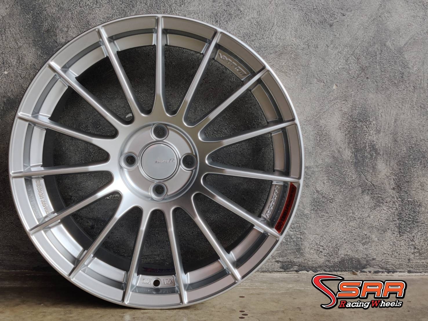 TK SMART: ENKEI-RS05RR (FLOWFORMING) 17X8 4X100 35 HGS (ซิลเวอร์)